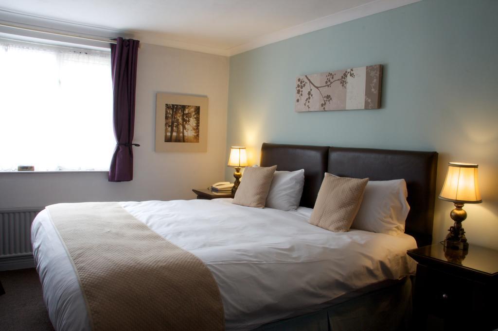 The Oak House Hotell Axbridge Eksteriør bilde A bedroom at the hotel